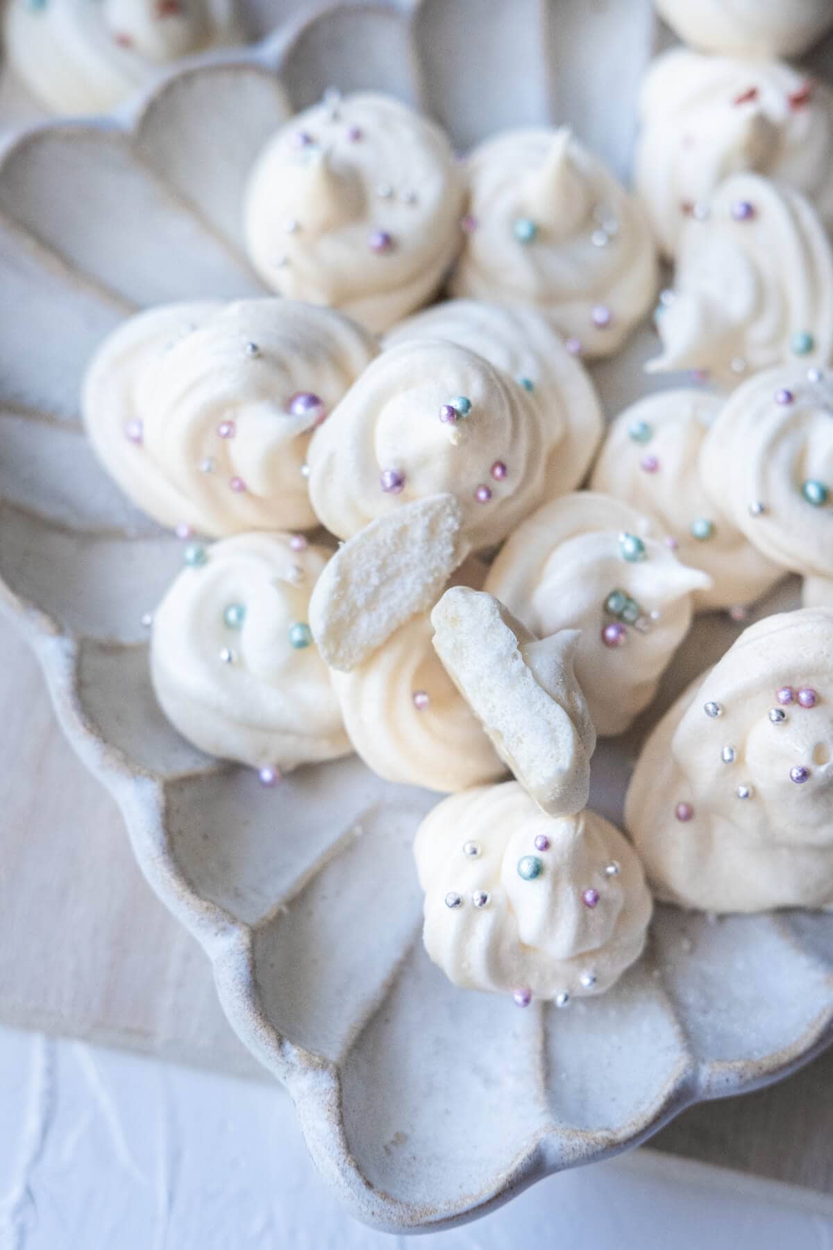 Vanilla meringue cookies with a crisp outside and slight chewy in the center. 